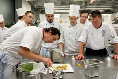 12位國際米其林星級名廚聯(lián)手美食巡禮