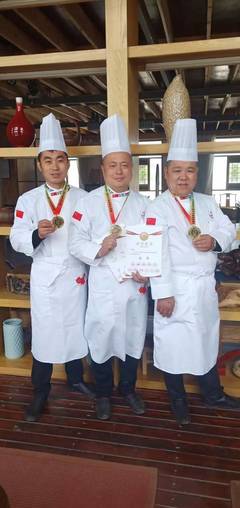 【我身邊的時代新人】 靠廚藝圈粉,憑匠心堅守 --記晉源本土名廚鄭永強