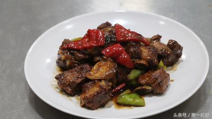 正宗紅燒排骨的做法步驟(大廚分享紅燒排骨的家常做法)